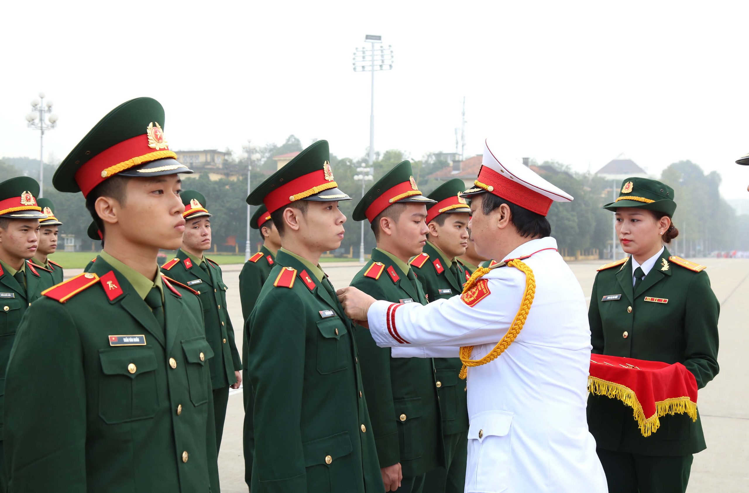 Ngành chỉ huy tham mưu thông tin