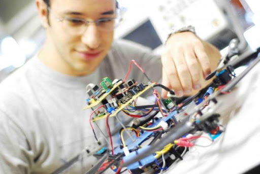 Ngành Công nghệ kỹ thuật cơ điện tử là học gì? Điểm chuẩn và các trường đào tạo