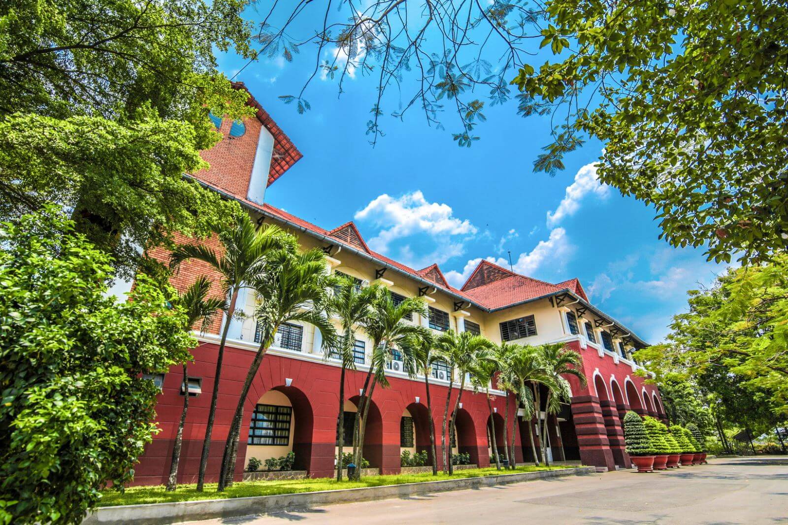 Trường Đại học Công nghệ Đồng Nai (DNTU)