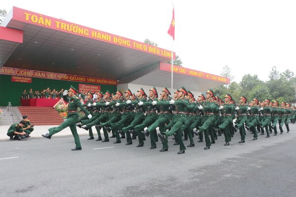 Trường đại học Nguyễn Huệ (NHU)