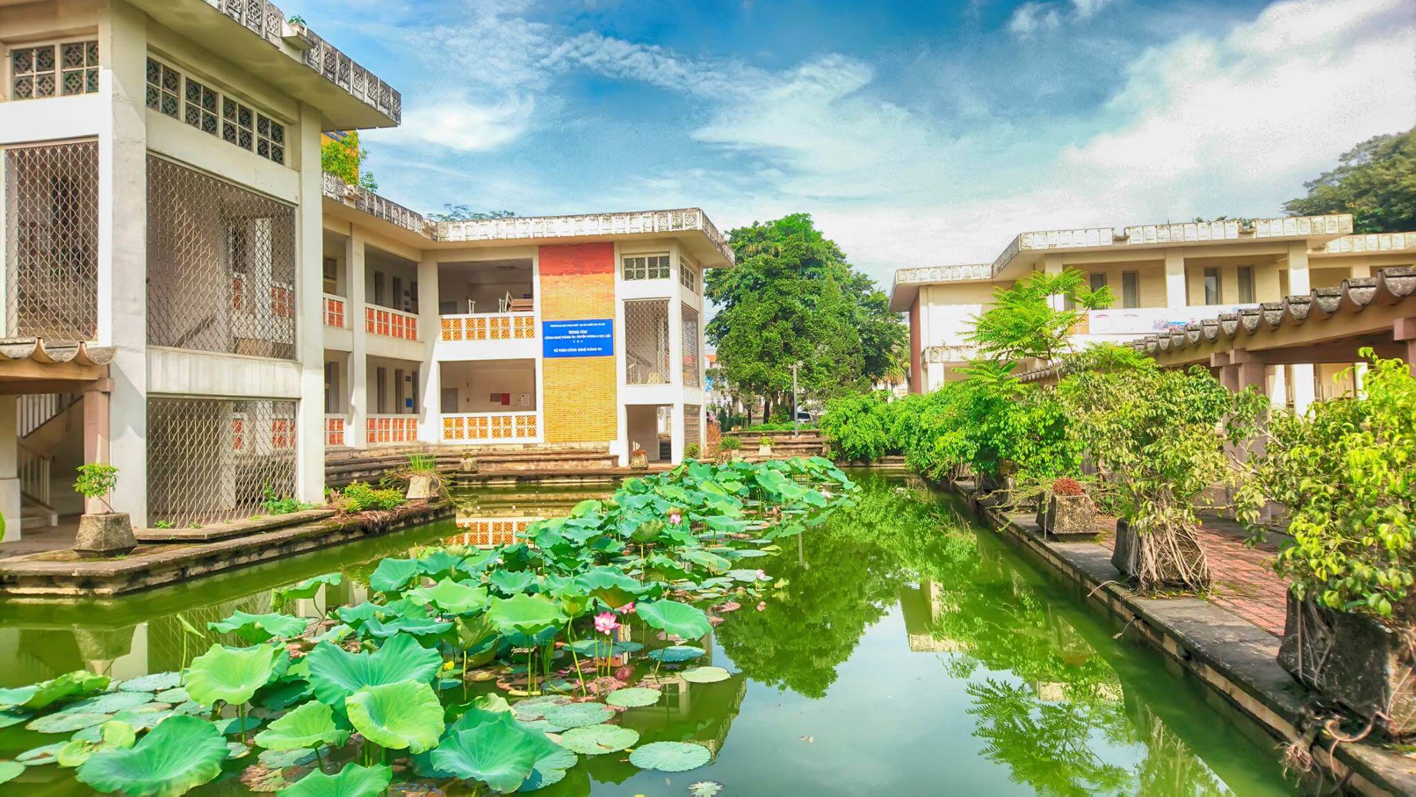 Đại học Ngoại ngữ Hà Nội