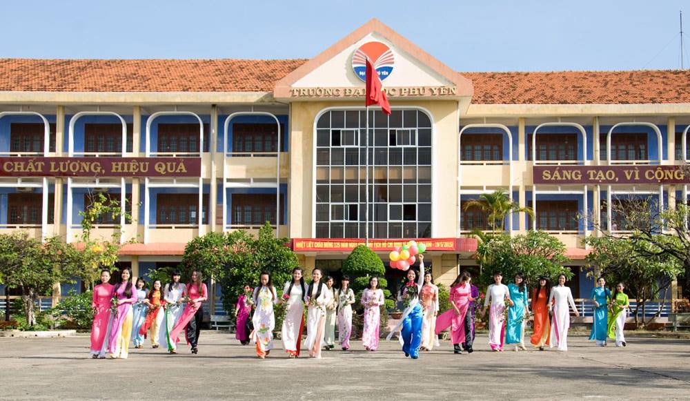 Đại học Phú Yên (PYU)