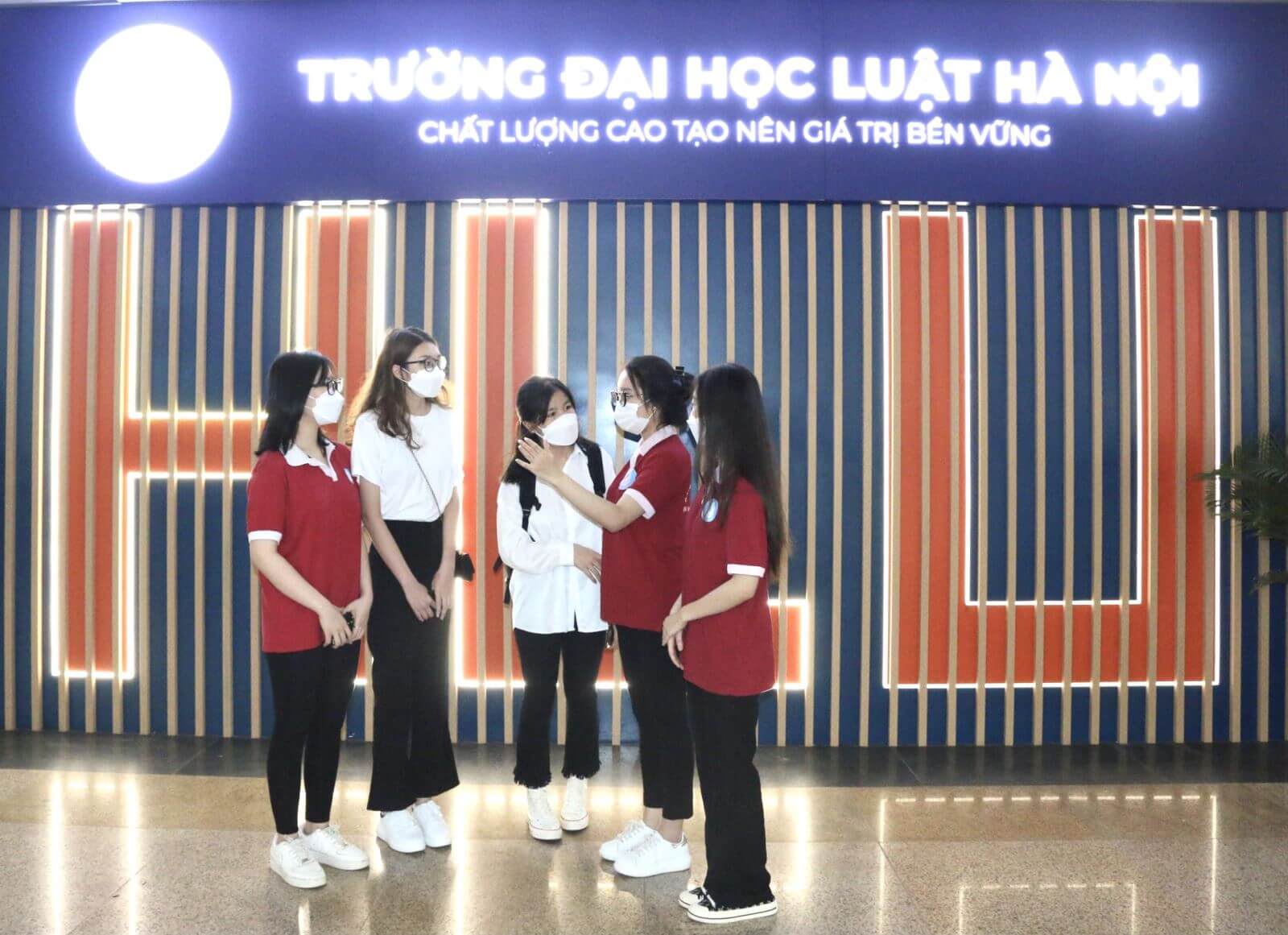 Sinh viên Trường Đại học Luật Hà Nội (HLU)