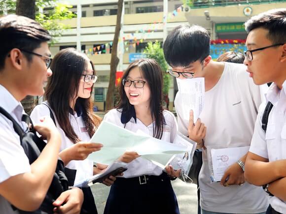 Những chính sách hỗ trợ học phí dành cho sinh viên của Trường Đại học Lạc Hồng