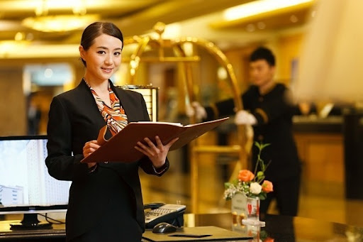 Ngành Quản trị nhà hàng khách sạn thì nên học trường nào?
