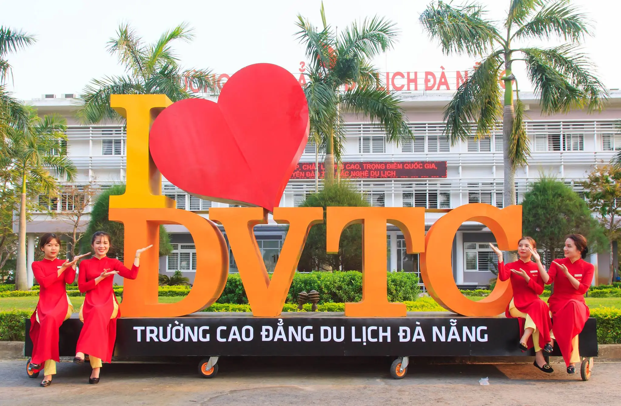 Cao Đẳng Du Lịch Đà Nẵng