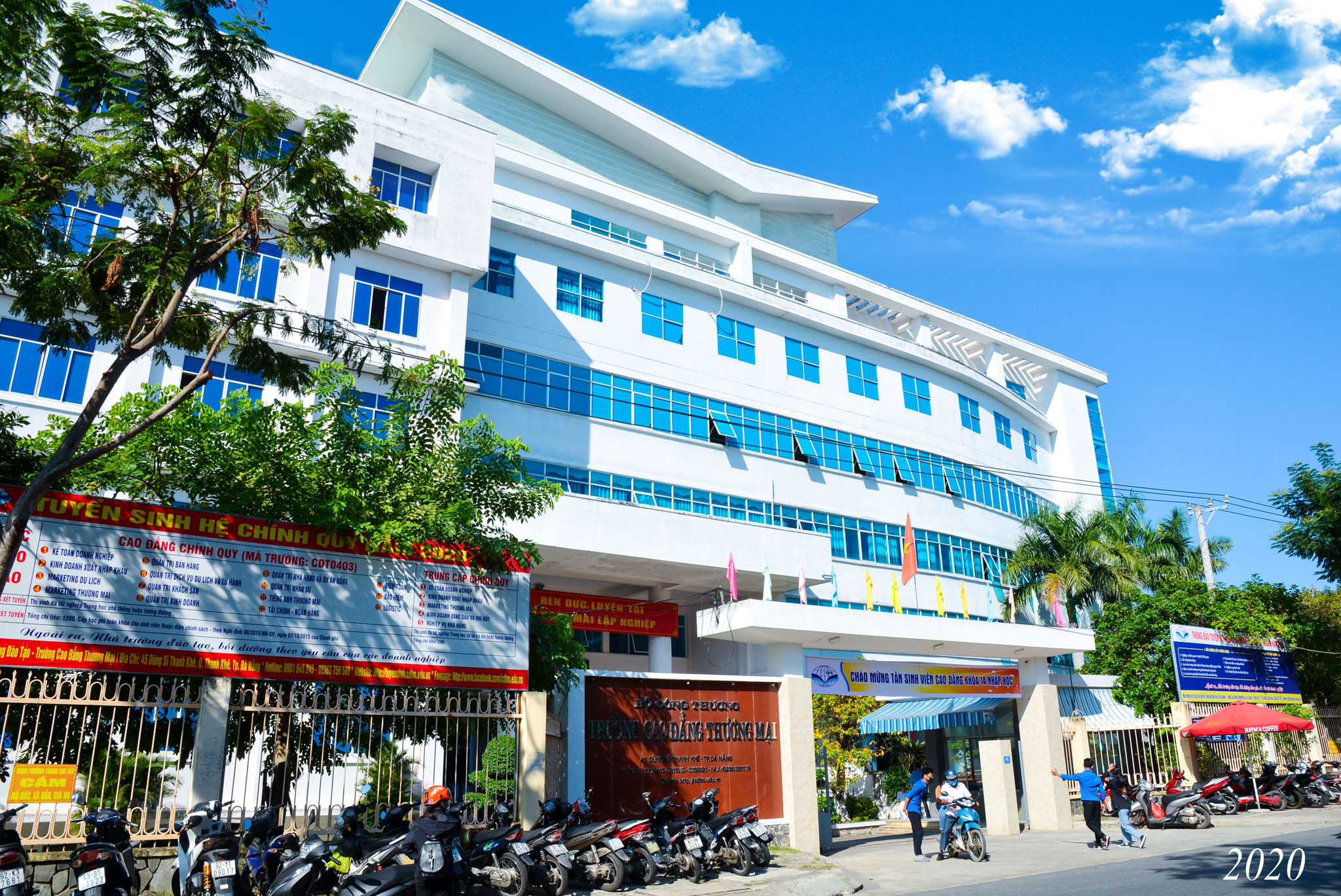 Top trường cao đẳng có ngành Kinh doanh thương mại ở Đà Nẵng chất lượng nhất