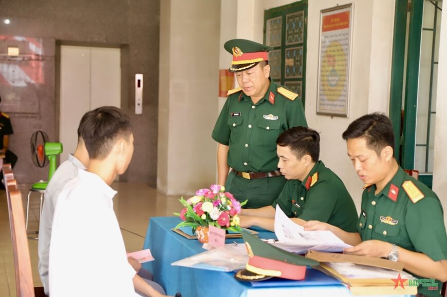 Học sinh tham gia xét tuyển trường Sĩ Quan Tăng Thiết Giáp