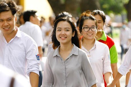 Học sinh tra cứu điểm chuẩn trường Đại học Nông Lâm - Đại học Thái Nguyên (TUAF)
