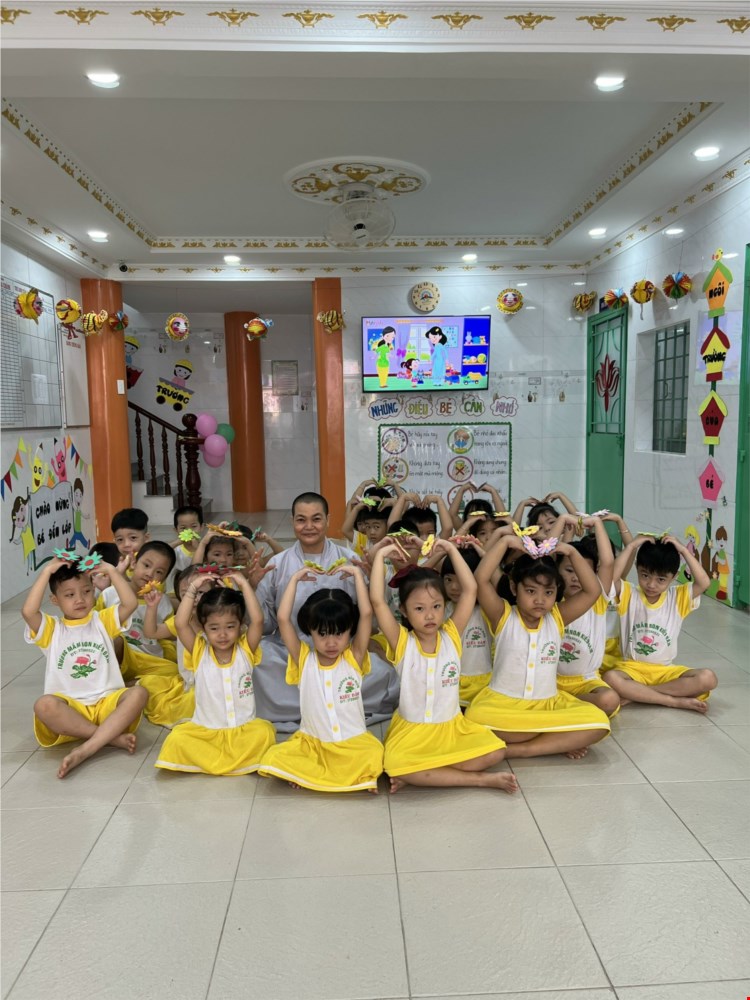 Các bé tham gia hoạt động tại trường Mầm non Kiều Đàm