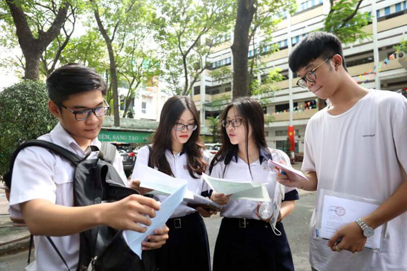 Học sinh đăng ký xét học bạ trường Đại học Tài chính - Kế toán