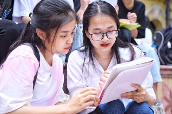 Học sinh đăng ký xét học bạ Trường Đại học Y khoa Phạm Ngọc Thạch