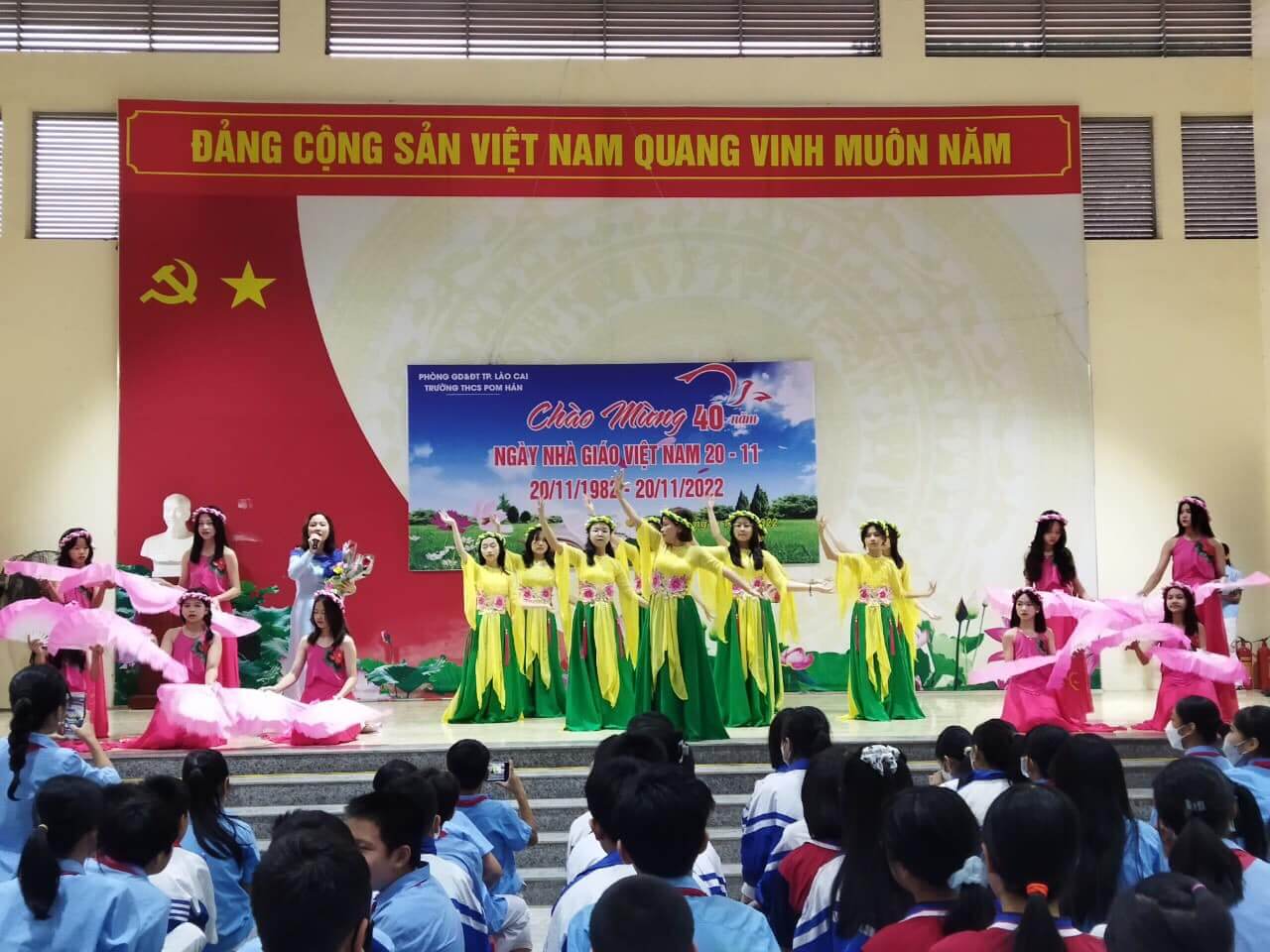 Văn Nghệ Trường THCS Cốc San