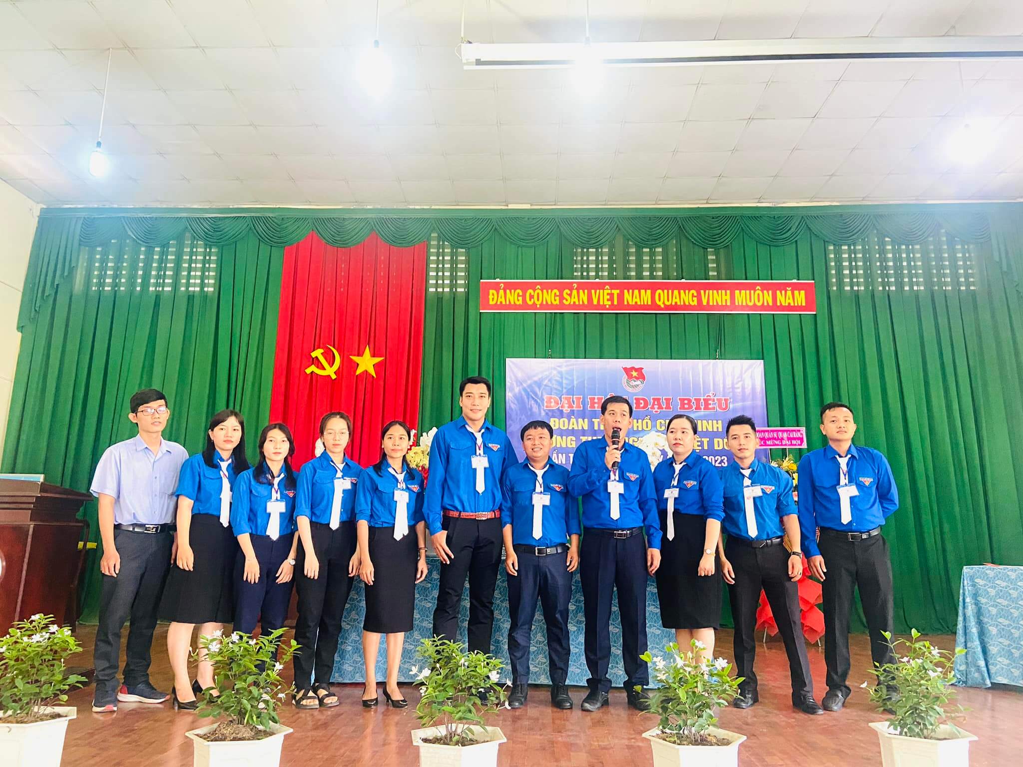 Đại hội trường Nguyễn Việt Dũng