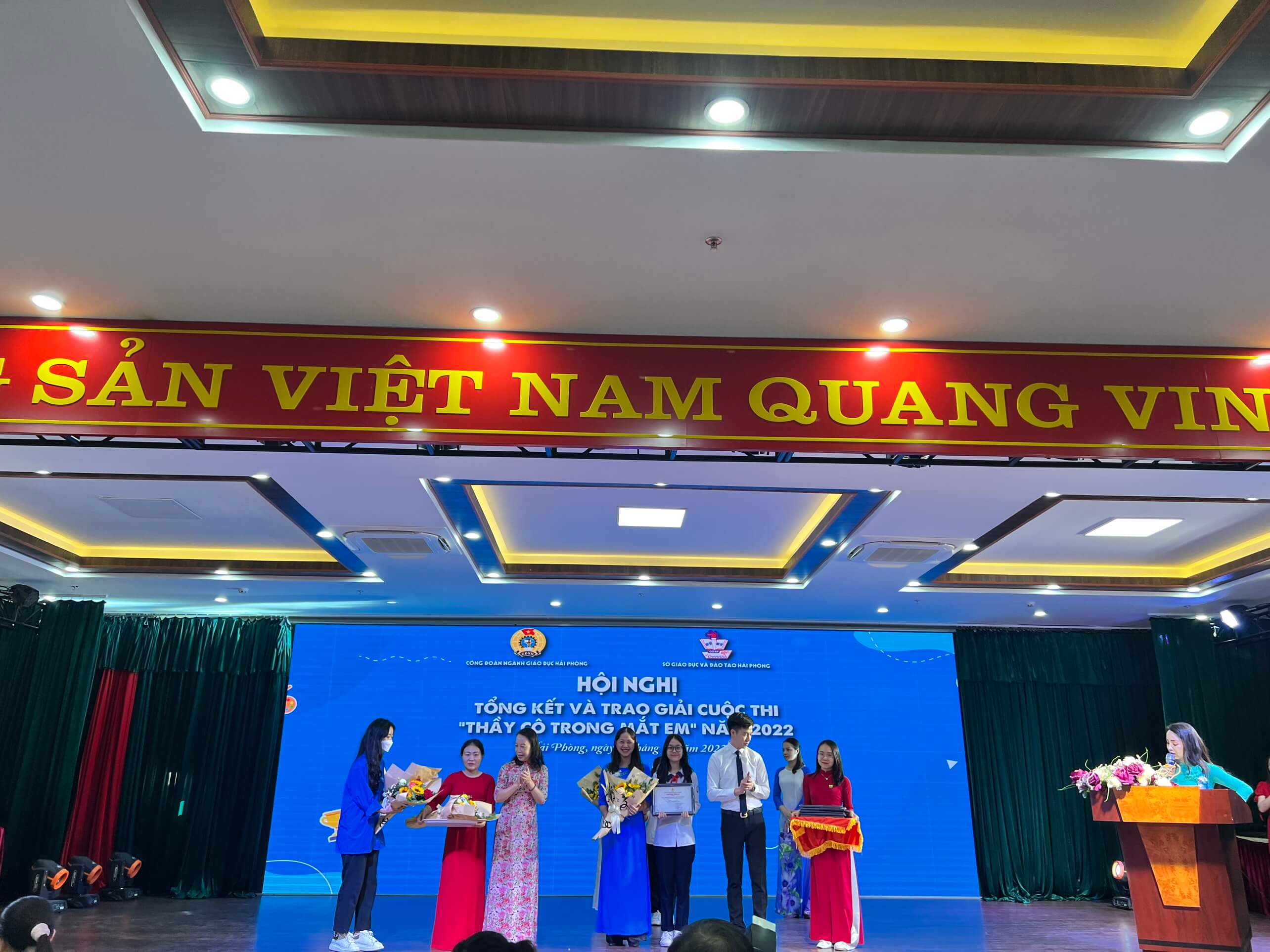 Giáo Viên Trường THCS Đông Hòa