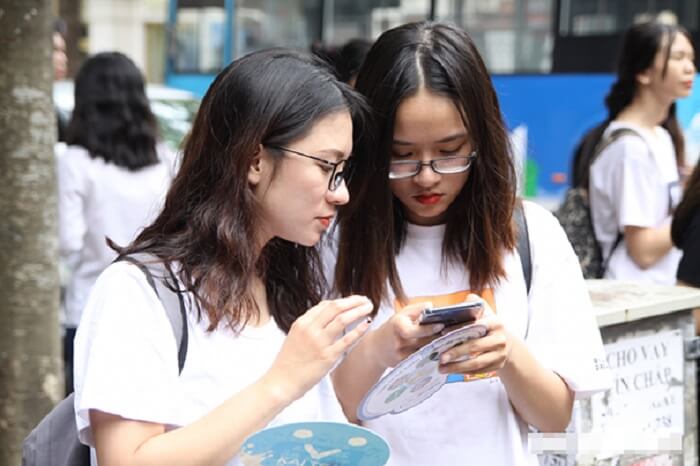 Học sinh tham gia đăng ký xét tuyển trường Đại học Công nghệ Miền Đông