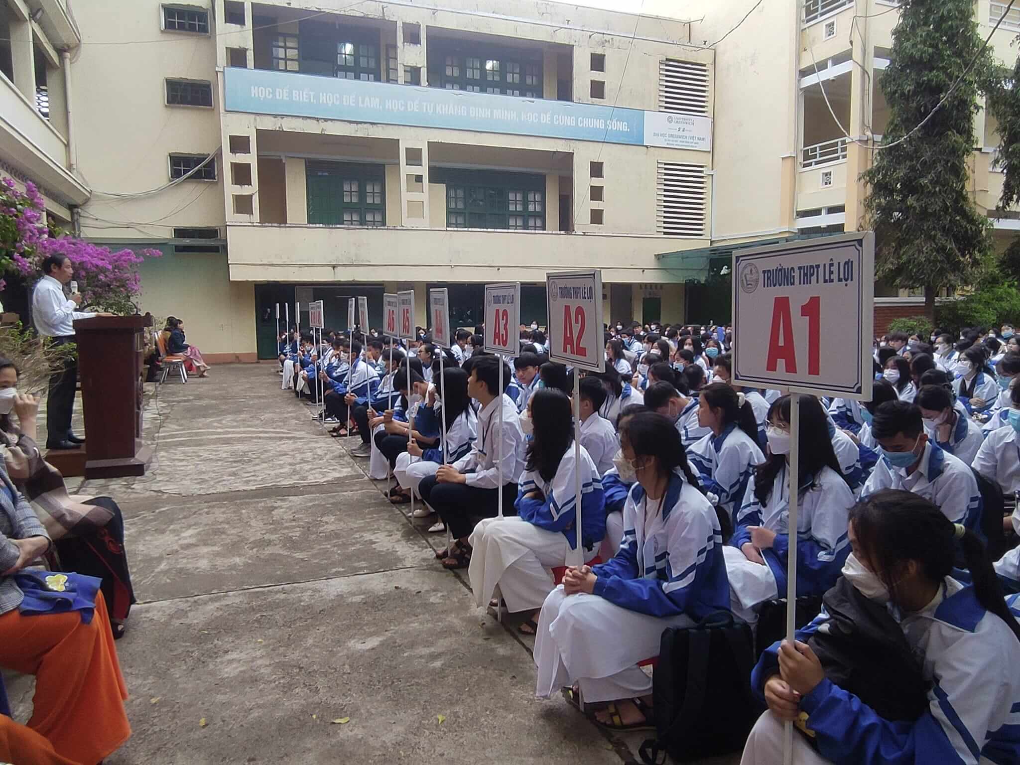 Học sinh trường THPT Lê Lợi