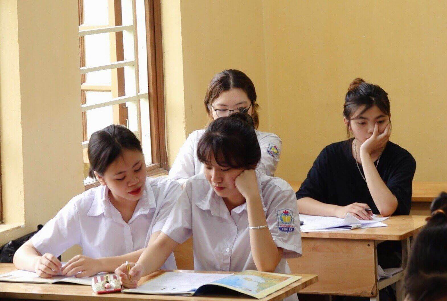 Học sinh tham gia đăng ký xét học bạ trường Đại học Bà Rịa - Vũng Tàu
