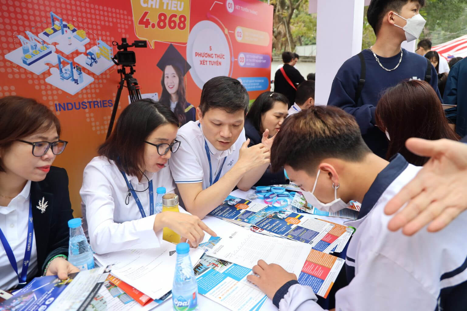 Học sinh xét học bạ Đại học Công nghiệp Quảng Ninh