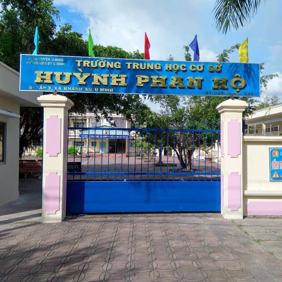Trường THCS Huỳnh Phan Hộ