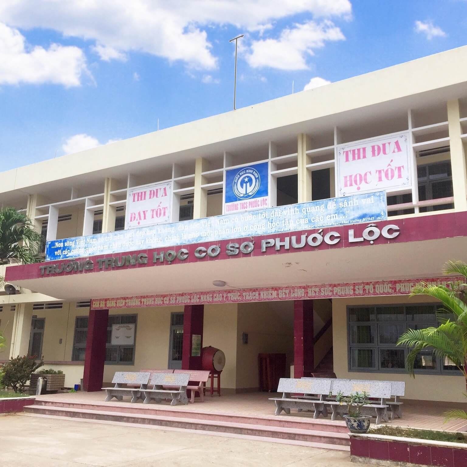 Trường THCS Phước Lộc