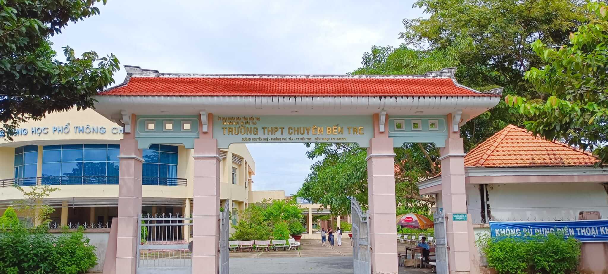 Trường THPT Chuyên Bến Tre 