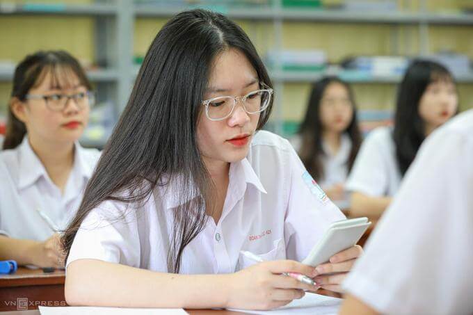 Học sinh tham gia xét học bạ trường Đại học Công nghiệp Việt Trì