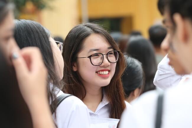 Học sinh tra cứu điểm chuẩn Trường Đại học Nông Lâm Bắc Giang (BAFU)