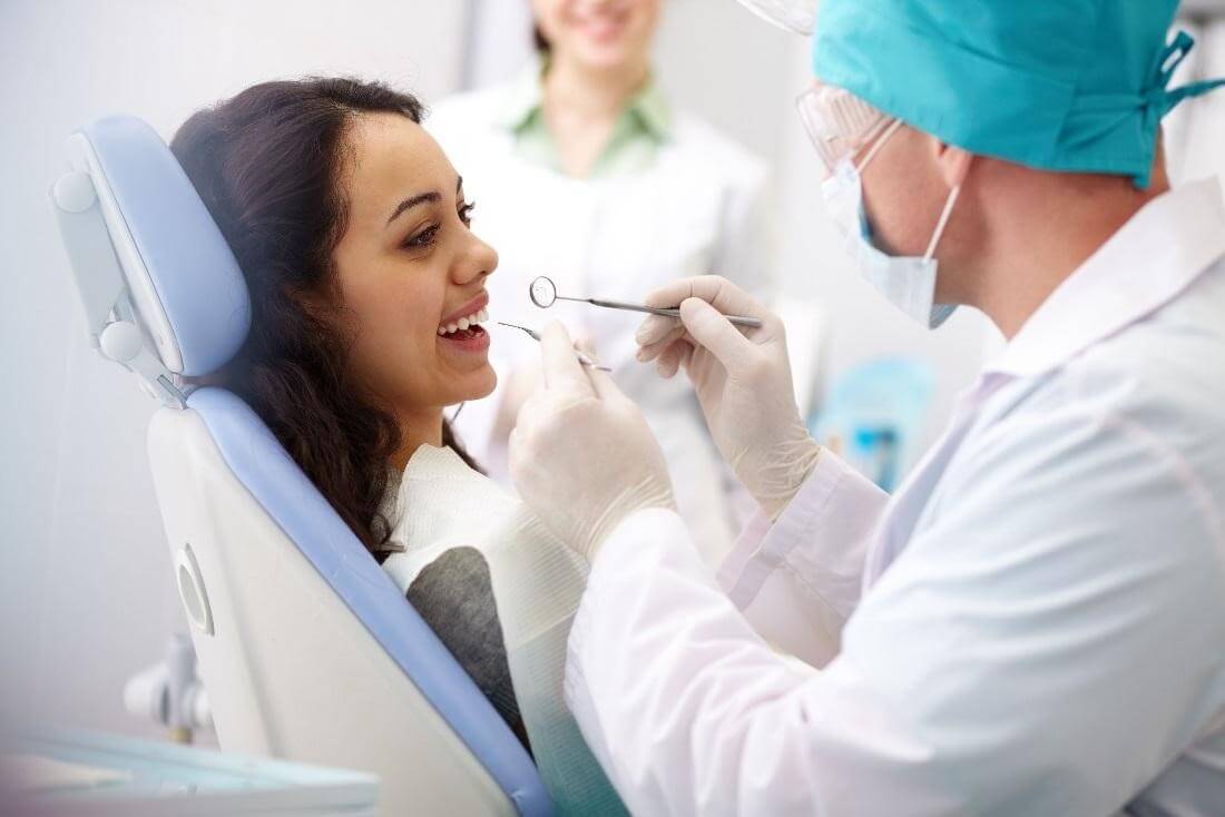 Những kỹ năng mà Bác sĩ răng hàm mặt cần có là gì?