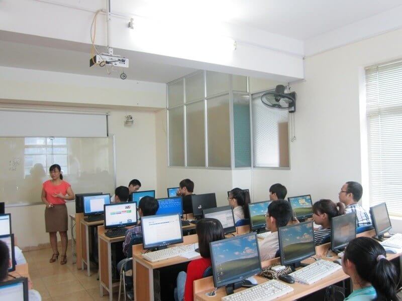Học viên tại Trung tâm Tin học AFTA Đà Nẵng
