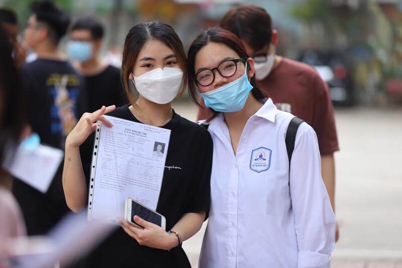 Học sinh tham gia đăng kí xét học bạ trường Đại học Sư Phạm Đà Nẵng