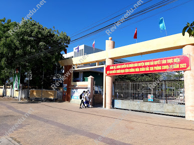 Trường THPT Ninh Hải