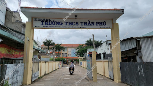 Trường THCS Trần Phú