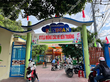 Trường Mầm Non Bé Ngoan