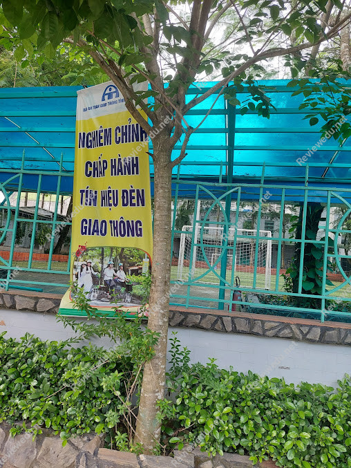 Trường Tiểu Học, THCS Và THPT Trịnh Hoài Đức