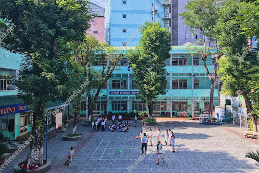 Trường THCS Colette