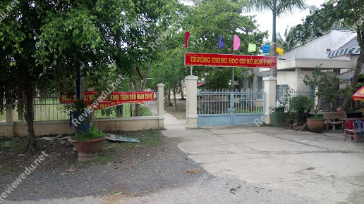 Trường THCS Hòa Phú