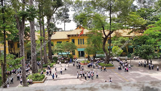 Trường THCS Hồng Bàng