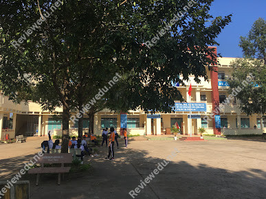 Trường THCS Huỳnh Thúc Kháng