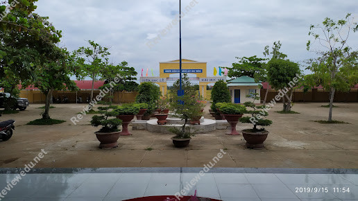 Trường THCS Lương Văn Chánh