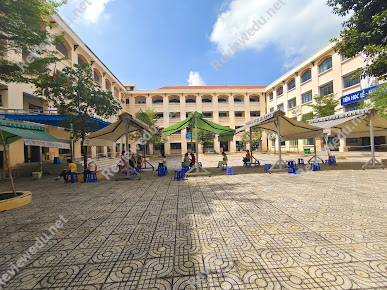 Trường THCS Nguyễn Văn Luông
