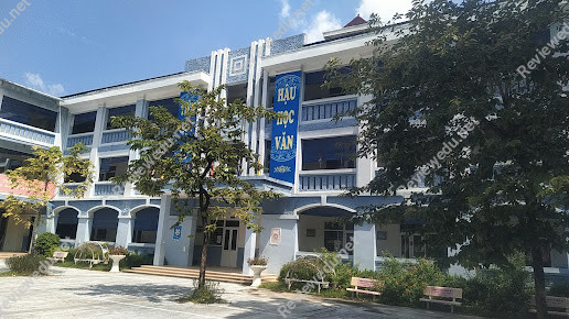 Trường THCS Nhân Chính