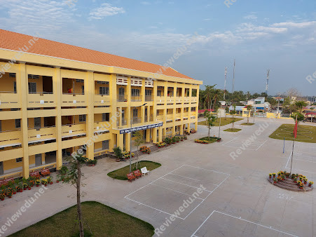 Trường THCS Và THPT Phan Văn Đáng