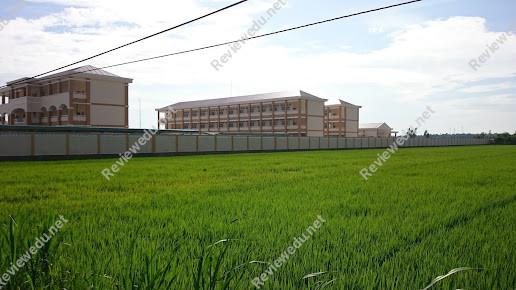 Trường THCS và THPT Long Bình
