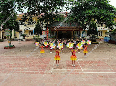 Trường THCS Vân Hán