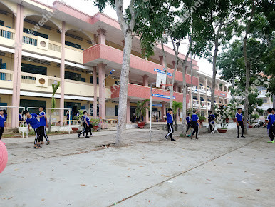 Trường THPT An Phú