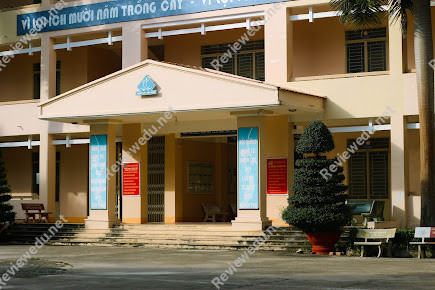 Trường THPT Chơn Thành