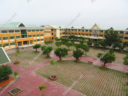 Trường THPT Chuyên Nguyễn Thiện Thành