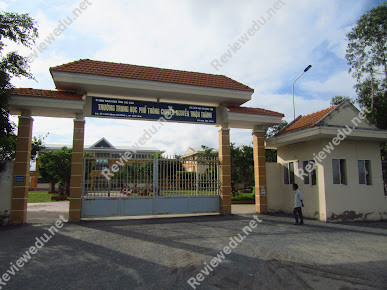 Trường THPT Chuyên Nguyễn Thiện Thành