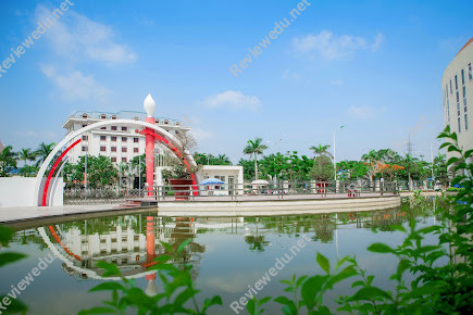 Trường THPT Chuyên Trần Phú